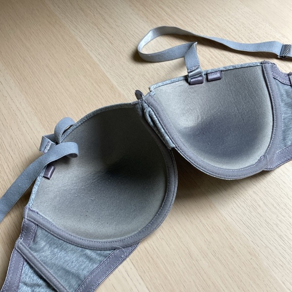 EUC Heather Gray Bra with Molded Cups and Underwire, 38C, removable strapless - Picture 8 of 9